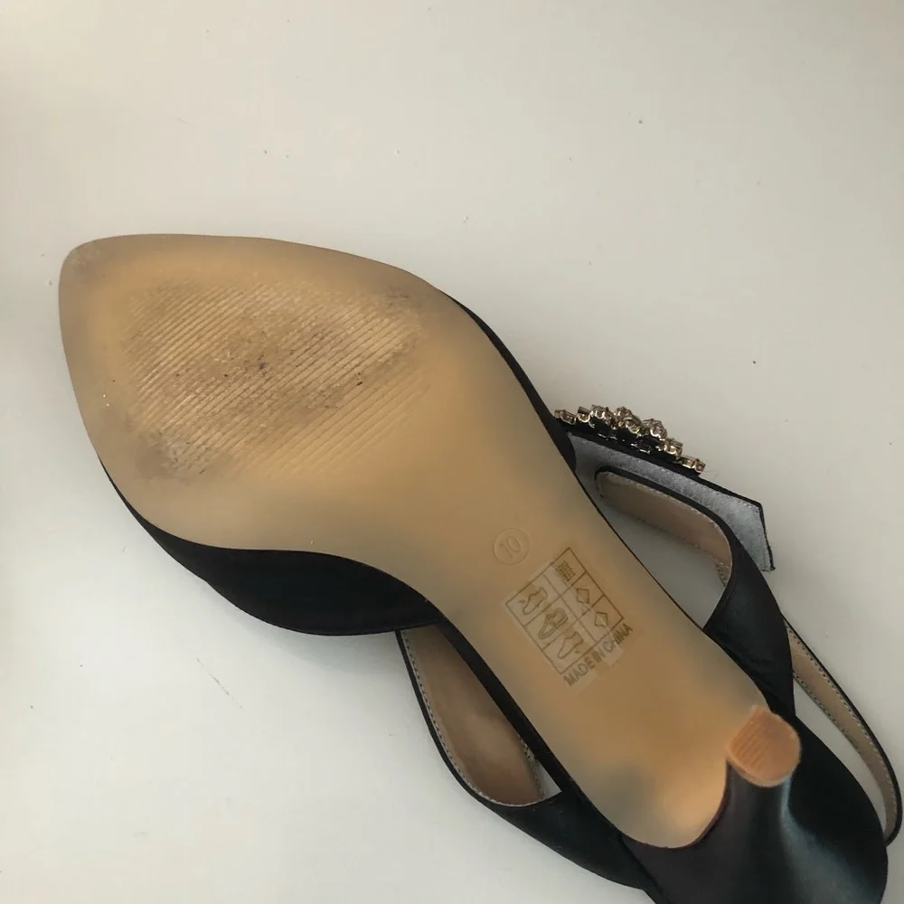 Black evening shoes. In very good condition size 10 - Picture 4 of 6
